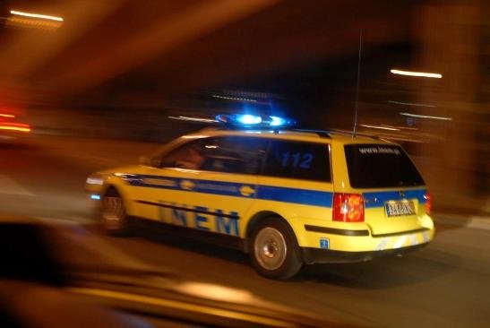 Choque frontal entre duas viaturas, em Alcanede, provoca dois feridos