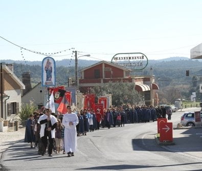 Nossa Senhora da Purificação voltou este domingo à igreja matriz de Alcanede