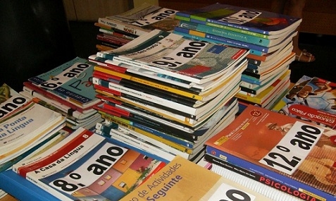 Baldios financiam livros escolares e apoio à natalidade