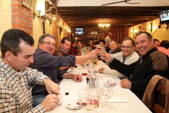 Grupo de Convívio 1960 – 74 juntou 43 pessoas à volta da mesa