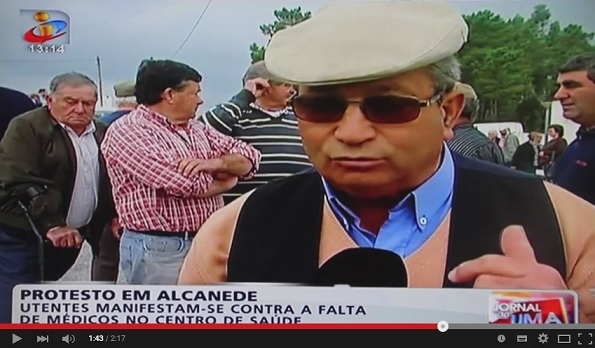 Vídeo – Utentes do Centro de Saúde de Alcanede protestam contra a falta de médicos