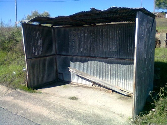Abrigo de Passageiros em Vale do Carro