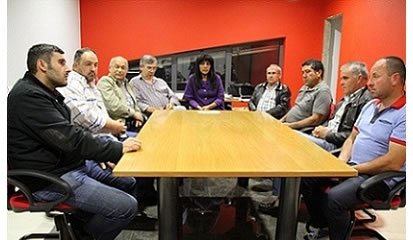 Conselho Diretivo dos Baldios de Valverde, Pé da Pedreira, Barreirinhas e Murteira entrega donativo de 5 mil euros aos Bombeiros de Alcanede.