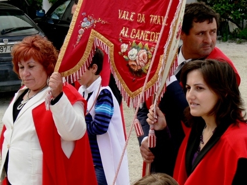 Festejos em Vale da Trave terminam com promessa de regresso em 2013