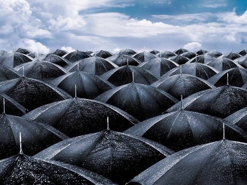Previsão de chuva, trovoadas e vento nas próximas horas motiva alerta da ANPC