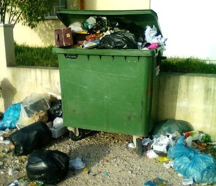 Recolha de lixo condicionada durante época festiva