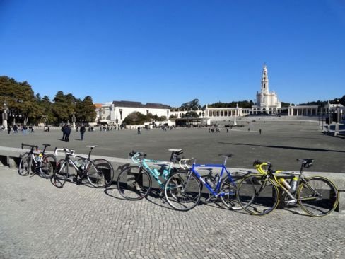 Bênção dos Ciclistas leva Bombeiros de Alcanede a pedalarem até Fátima