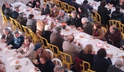 Avós e reformados da freguesia de Alcanede reuniram-se em ambiente natalício