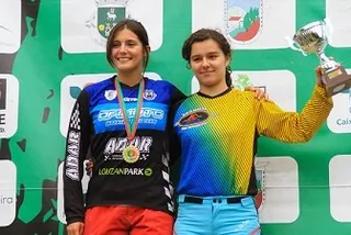 adar podio feminino