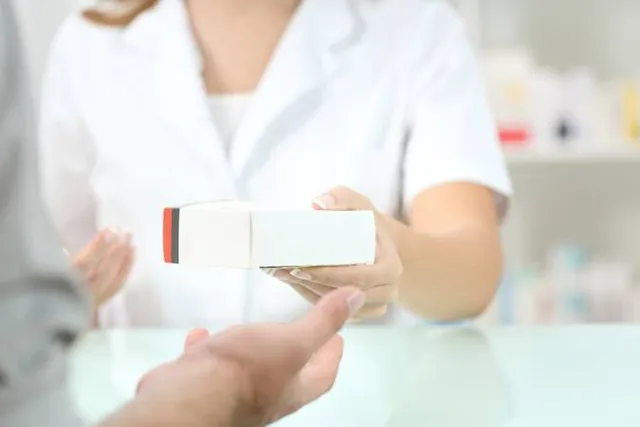 Farmácia Apolinário evoca Dia Internacional do Farmacêutico com mensagem aos utentes