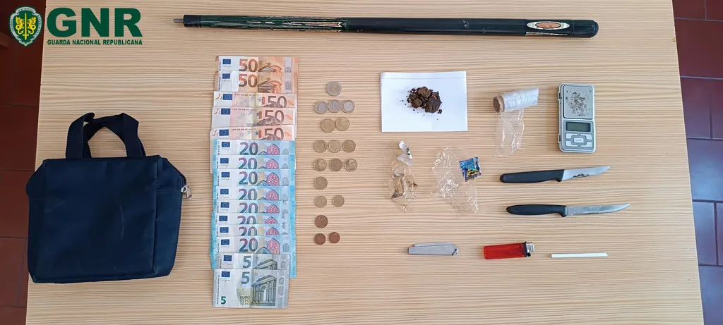 Homem de 45 anos detido pela GNR em Murteira por suspeita de tráfico de droga