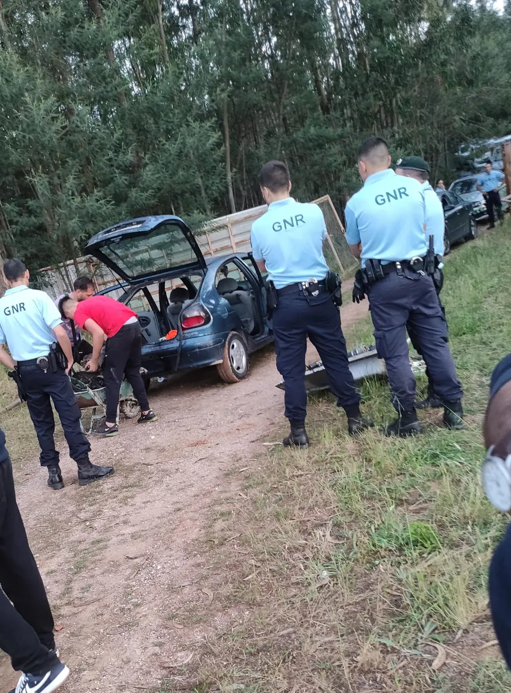 Ladrões apanhados em flagrante quando assaltavam a cerâmica de José Avelino em Alcanede