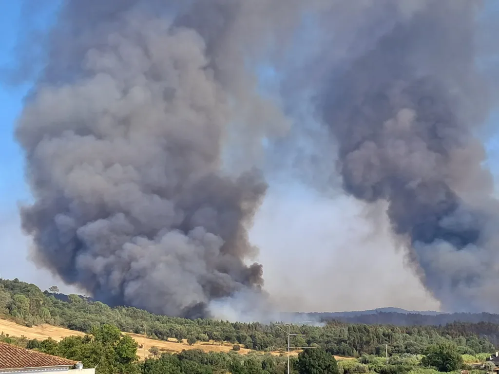Entrevista (áudio) sobre Incêndio em Alcanede: Vale do Soupo, Casais da Espinheira, Espinheira e Aldeia de Além geram preocupação das autoridades