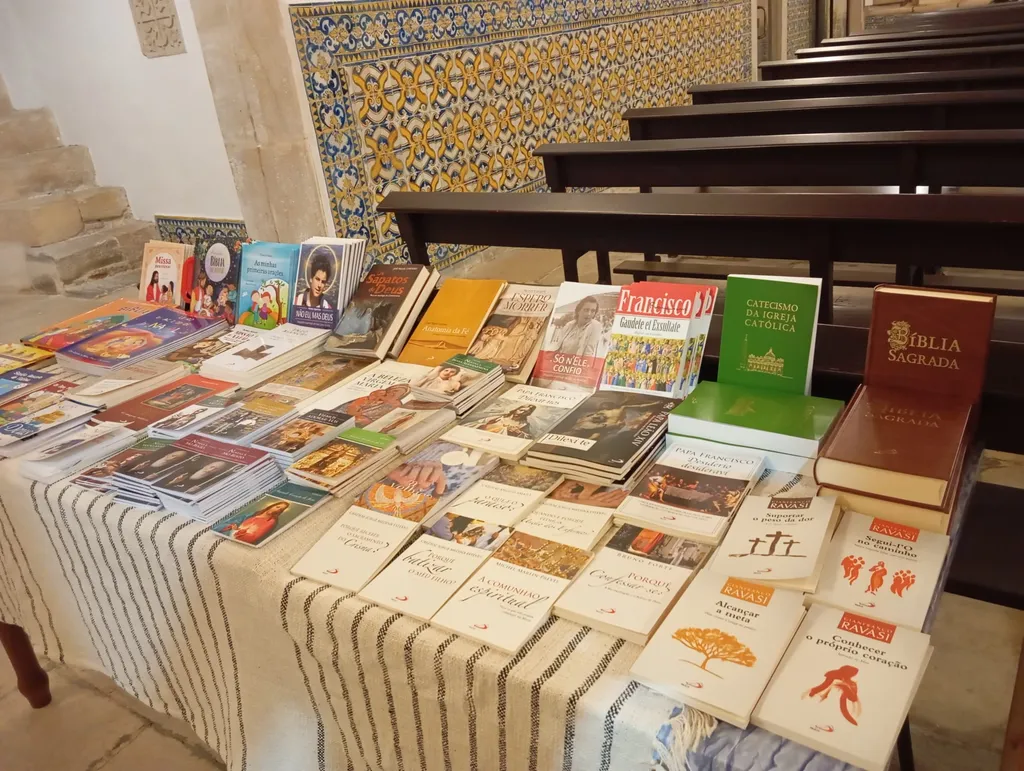 Feira do Livro apoia aquisição da nova imagem de São Bento para a Igreja Matriz