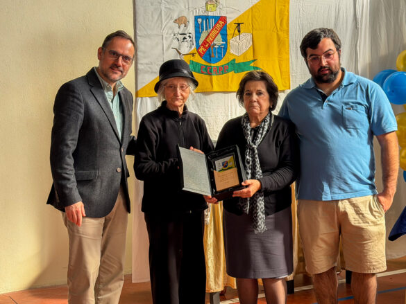 Homenagem a Francisco de Jesus Joaquim (já falecido) recebida pela sua esposa Armandina e a sua filha Matilde