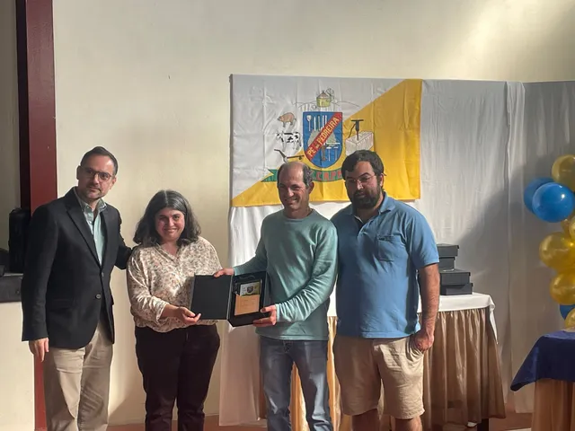Homenagem a Joaquim Frazão Dias (já falecido), recebida pelos seus filhos Paula e Luís